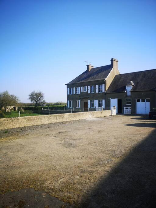 Gite Spacieux Et Chaleureux Sainte-Mere-Eglise Bagian luar foto